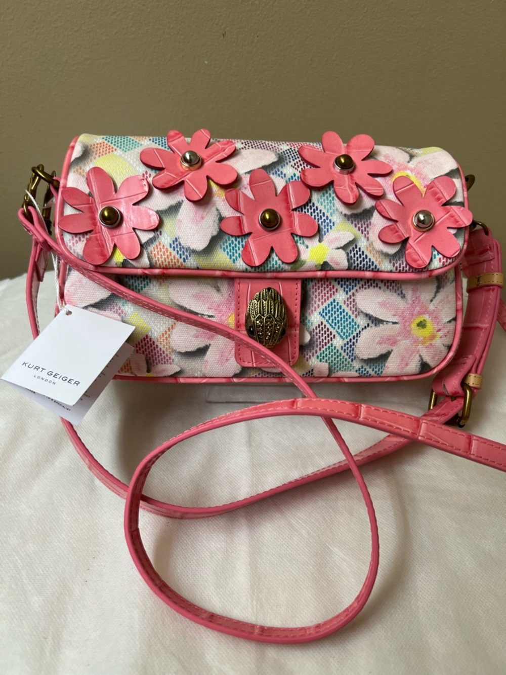 Kurt Geiger 3 ways Wear Appliqué Crossbody NWT - Picture 3 of 13